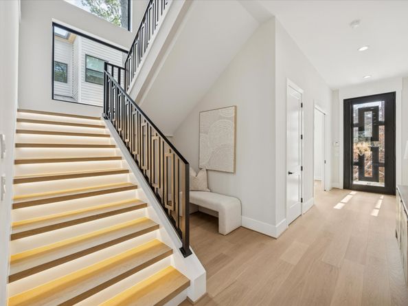 1014 Gardenia Drive, Houston TX 77018