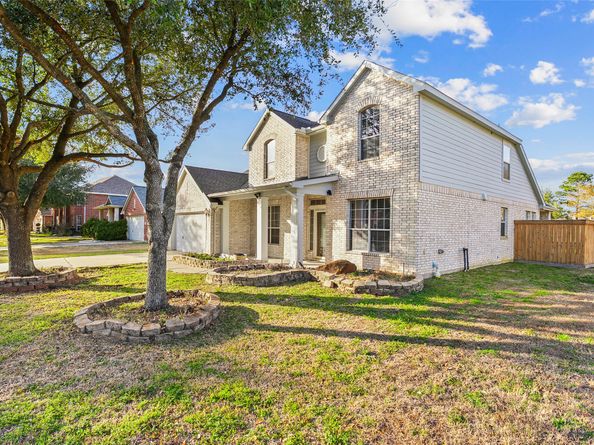 15902 Emerald Briar Lane, Houston TX 77084