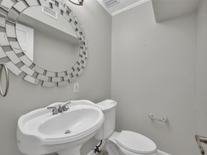 3215 Milburn Street, Houston TX 77021