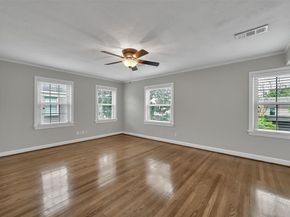 3215 Milburn Street, Houston TX 77021