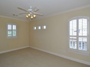 6215 Sutherland Square, Houston TX 77081