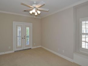 6215 Sutherland Square, Houston TX 77081