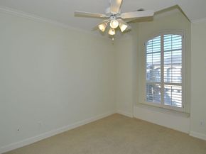 6215 Sutherland Square, Houston TX 77081