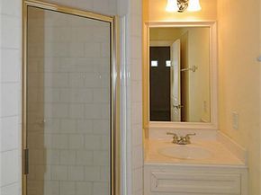 6215 Sutherland Square, Houston TX 77081