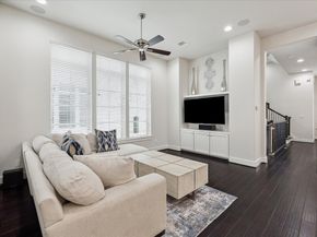 5212 Larkin Street, Houston TX 77007