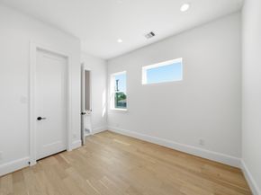 525 W 26th Street, Houston TX 77008