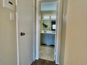 3055 Walnut Bend Lane 36, Houston TX 77042