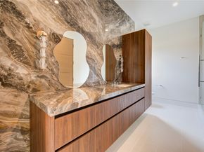 2006 Suffolk Drive, Houston TX 77027