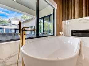 2006 Suffolk Drive, Houston TX 77027