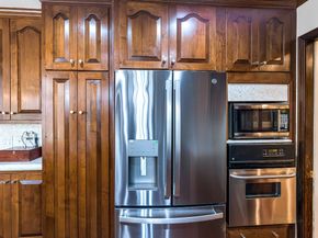 818 Olney Oak Drive, Houston TX 77079