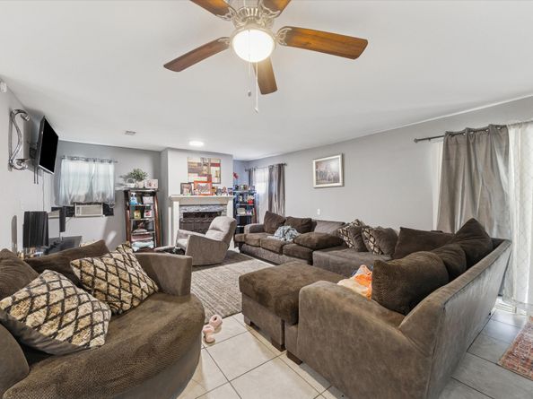 1435 Demaree Lane, Houston TX 77029