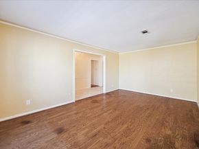 6207 S Braeswood Boulevard, Houston TX 77096