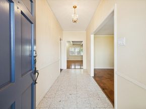 6207 S Braeswood Boulevard, Houston TX 77096