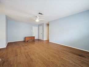 6207 S Braeswood Boulevard, Houston TX 77096