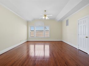 5934 Stratford Gardens Drive, Sugar Land TX 77479