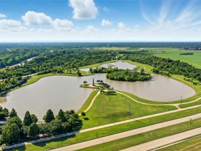 5934 Stratford Gardens Drive, Sugar Land TX 77479