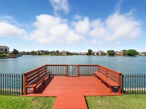 5934 Stratford Gardens Drive, Sugar Land TX 77479