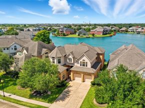 5934 Stratford Gardens Drive, Sugar Land TX 77479