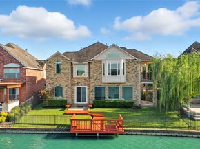 5934 Stratford Gardens Drive, Sugar Land TX 77479