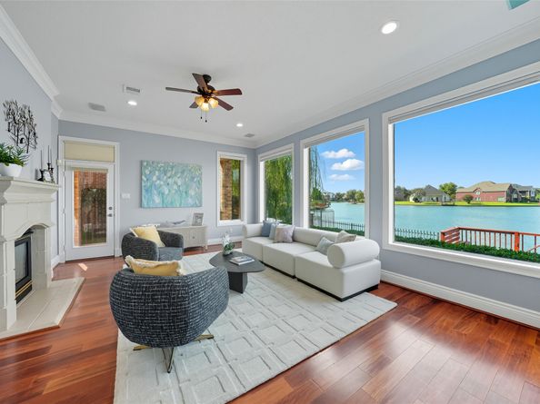 5934 Stratford Gardens Drive, Sugar Land TX 77479