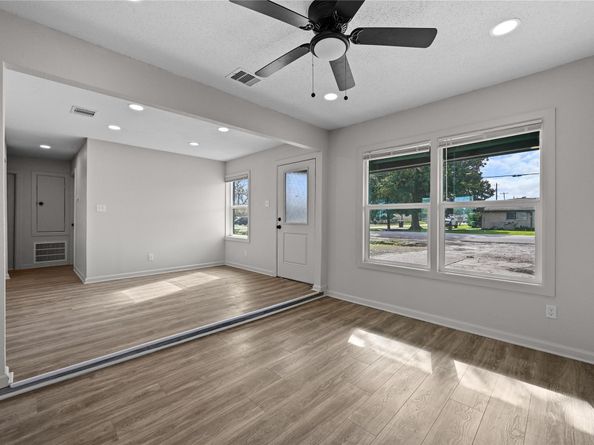 3819 King Street, Houston TX 77026