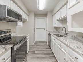 8787 Brae Acres Road 814, Houston TX 77074