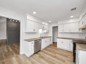 718 Land Grant Drive, Richmond TX 77406