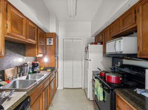 6602 Harbor Town Drive 1207, Houston TX 77036