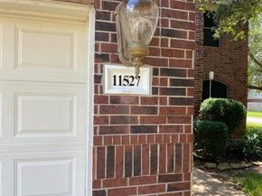 11527 Whittier Bridge Lane, Sugar Land TX 77498