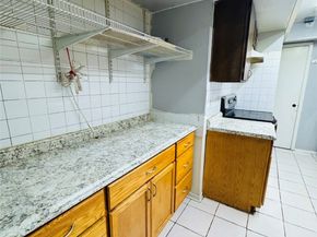 7913 Grove Ridge Dr Drive, Houston TX 77061