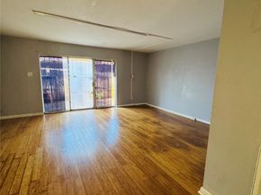 7913 Grove Ridge Dr Drive, Houston TX 77061