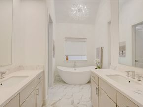 3317 W 11th Street, Houston TX 77008