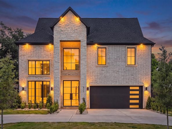 211 W 34th Street, Houston TX 77018
