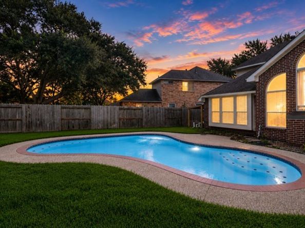 206 Wild Oak Run, Houston TX 77094