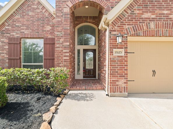 17623 Barrowfield Lane, Richmond TX 77407
