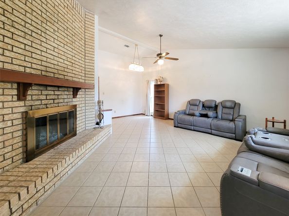 17602 Kakerglen Court, Houston TX 77084