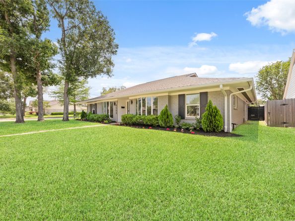 6503 Kury Lane, Houston TX 77008