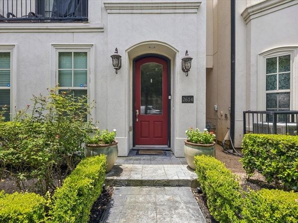 2614 Capitol Street, Houston TX 77003