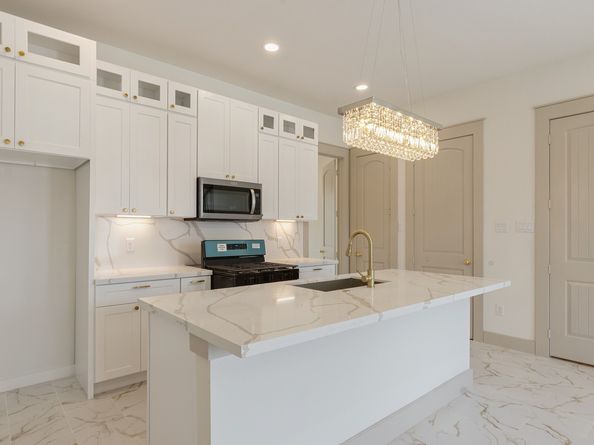 721 Doverside Street, Houston TX 77022
