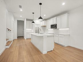 2715 Tierwester Street, Houston TX 77004