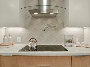 5110 San Felipe Street 77W, Houston TX 77056