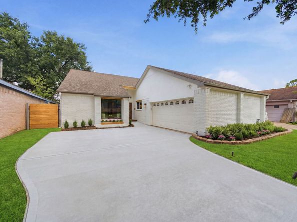 1838 Rock Fence Drive, Richmond TX 77406