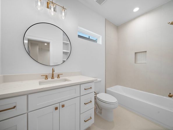 224 W 23rd Street B, Houston TX 77008