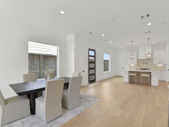 224 W 23rd Street B, Houston TX 77008