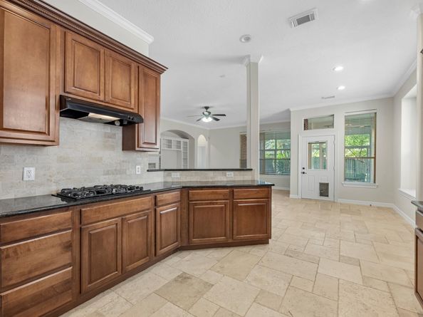 31 Tarrytown Way, Conroe TX 77384