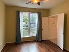 2121 El Paseo Street 2003, Houston TX 77054