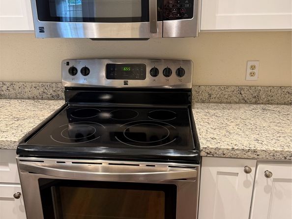 2121 El Paseo Street 2003, Houston TX 77054