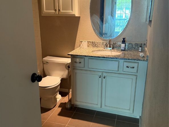 2121 El Paseo Street 2003, Houston TX 77054