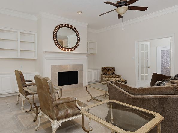 55 W Palmer Bend, The Woodlands TX 77381