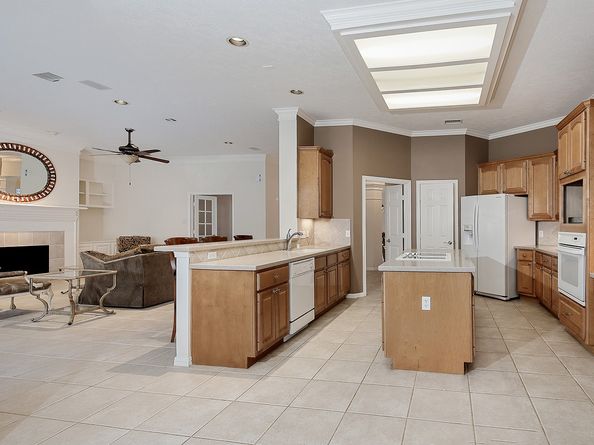 55 W Palmer Bend, The Woodlands TX 77381